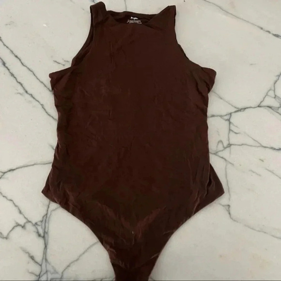 SKIMS FITS EVERYBODY HIGH NECK BODYSUIT B1056 - Picture 5 of 6